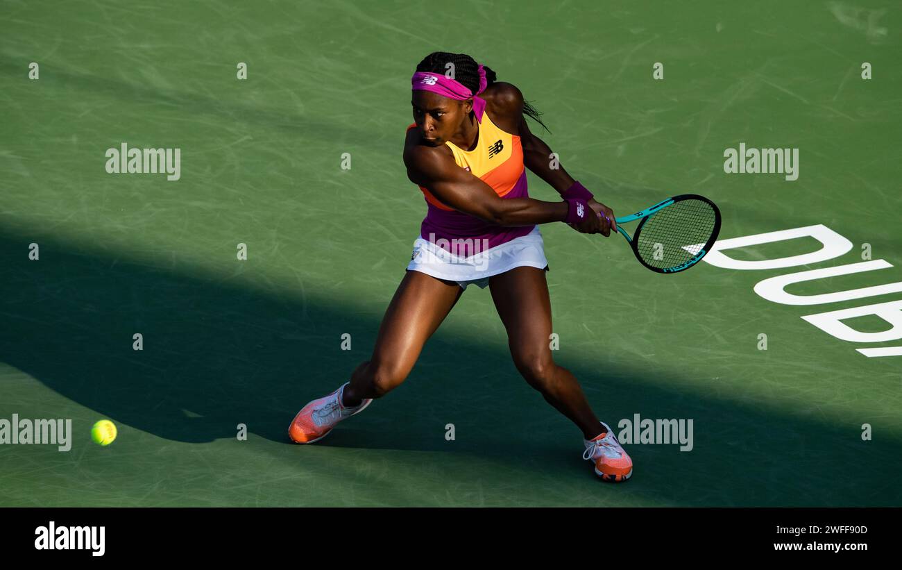 Cori Gauff von United States gegen Jessica Pegula von Unites States während ihres Einzel-Runde-1-Spiels im Rahmen der Dubai Duty Free Tennis Championships WTA 500 am 14. Februar 2022 in Dubai, Vereinigte Arabische Emirate. Foto von Victor Fraile / Power Sport Images Stockfoto