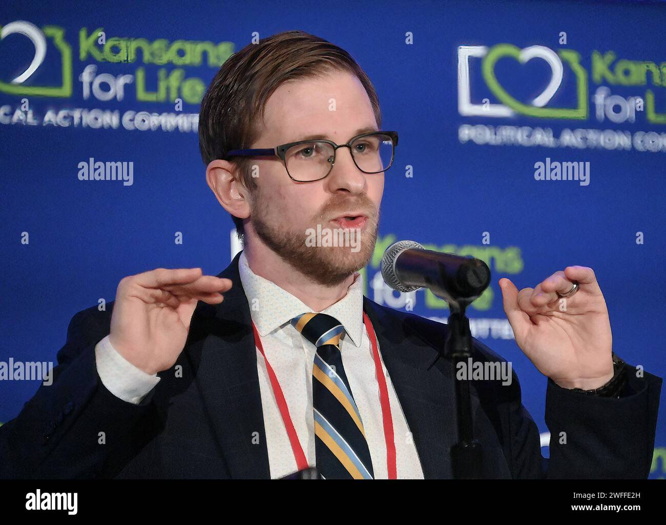 OVERLAND PARK, KANSAS - 27. JANUAR 2024 Peter Northcott, Executive Director, Kansans for Life Political Action Committee, spricht beim jährlichen Mittagessen von Kansans for Life auf der Kansas State GOP Convention im Marriott Hotel Stockfoto