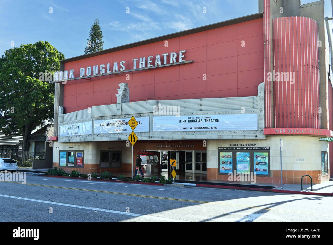 CULVER CITY, KALIFORNIEN - 28. JAN 2024: Das Kirk Douglas Theatre am Washington Boulevard. Stockfoto