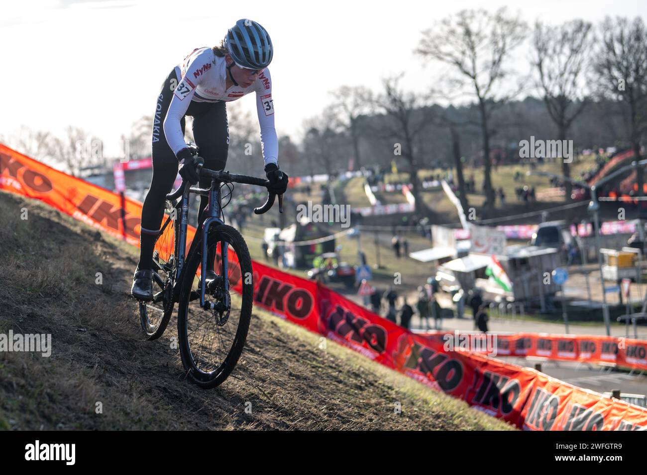 Kristyna Zemanová fährt in der UCI Cyclocross World Cup - Hoogerheide Stockfoto