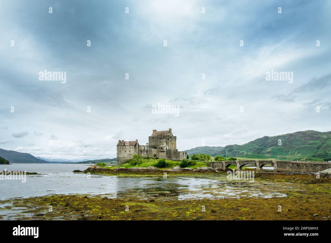 Eilean Donan Castle bei Ebbe in North West Highlands, Schottland, Großbritannien. Stockfoto