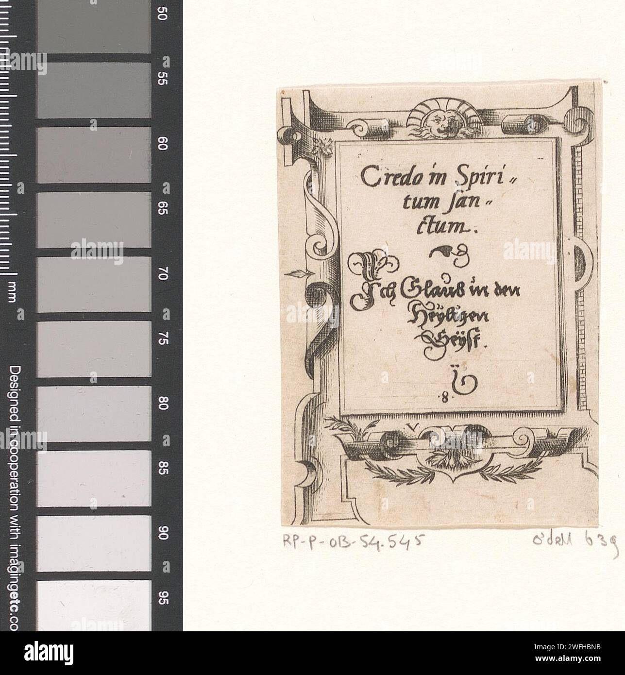 Gebet in lateinischer und deutscher Sprache in einem Rollenwerk Framing, Virgilius Solis, 1568 Druck nummeriert in der Mitte: 8. Nürnberger Papiergravur / Ätzung Scrollwerk, Strapwork ~ Ornament Stockfoto