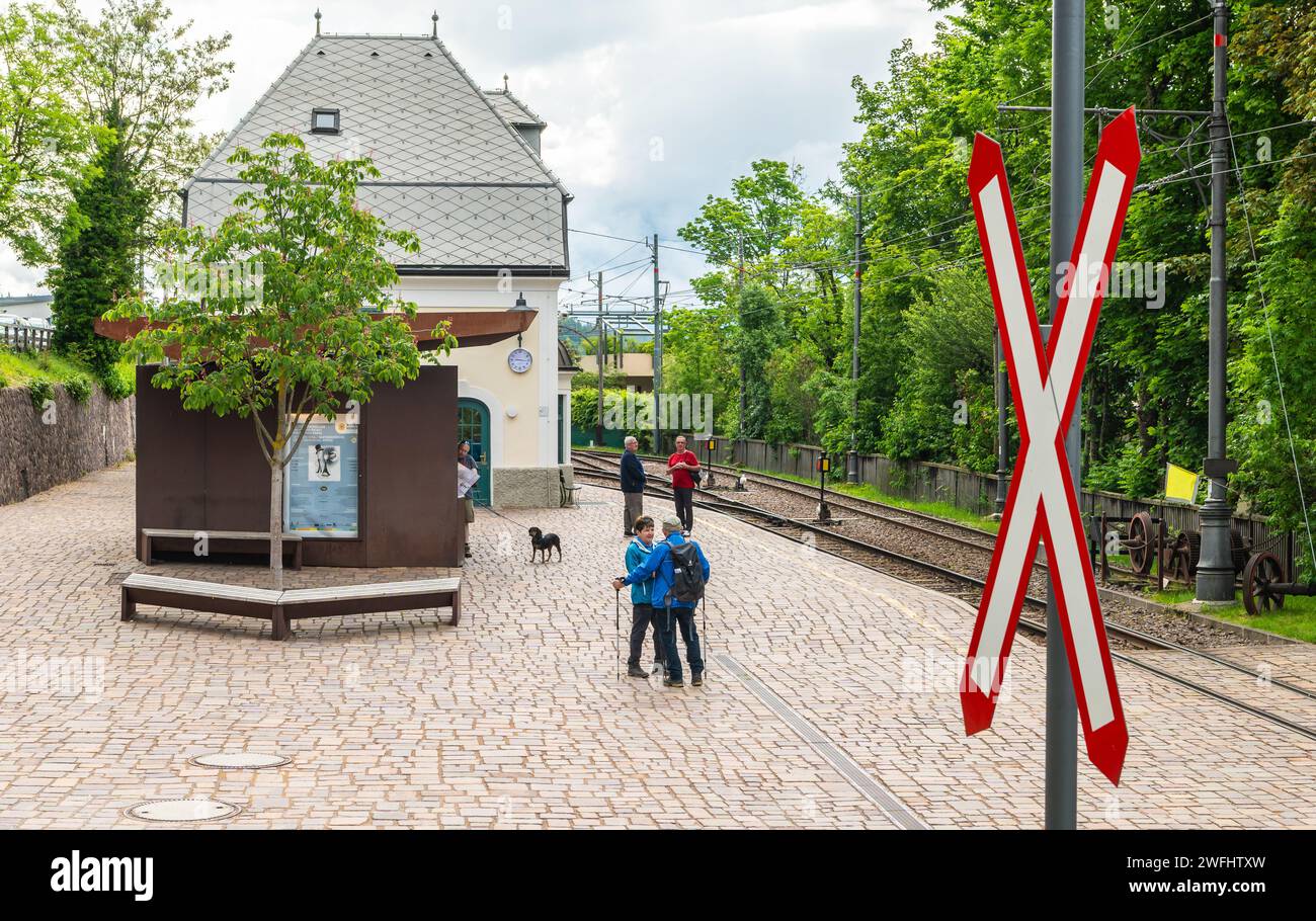 Bahnhof Ritten. Soprabolzen, kleines und malerisches Dorf, Provinz Bozen, Südtirol, Trentino Südtirol, Norditalien, Juni Stockfoto