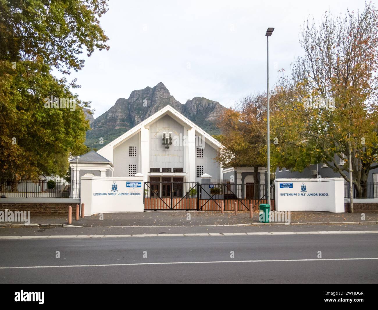 Die Rustenburger Mädchenschule in Rondebosch, Kapstadt, Südafrika, wurde während der COVID-Pandemie geschlossen Stockfoto