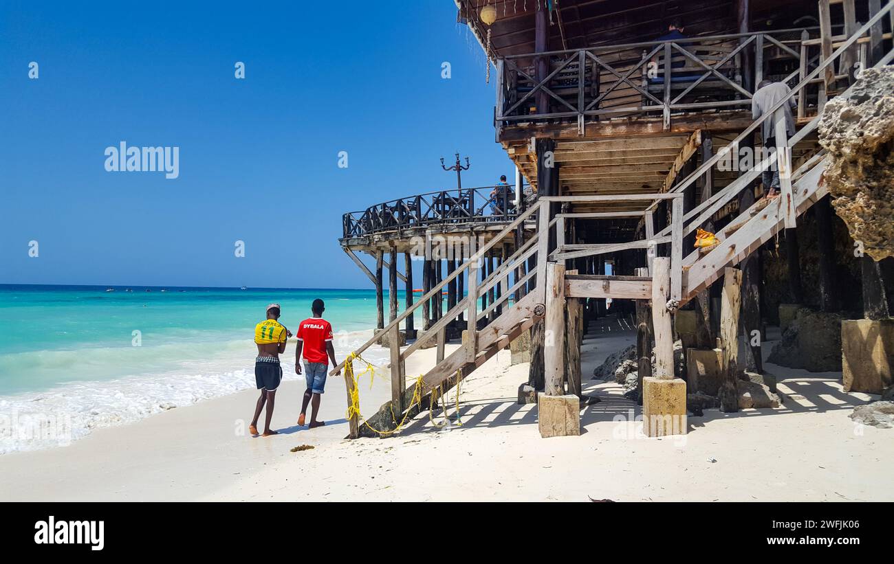 Restaurant am Strand - North Coast Sansibar Stockfoto