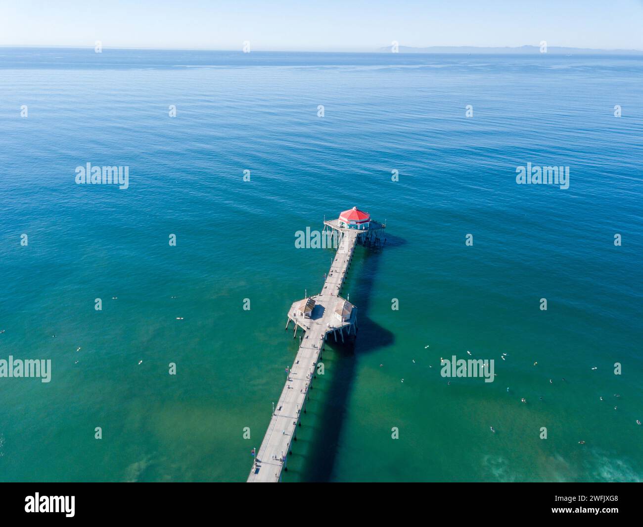 Luftaufnahme des Huntington Beach Pier in Huntington Beach, Orange County, Kalifornien Stockfoto