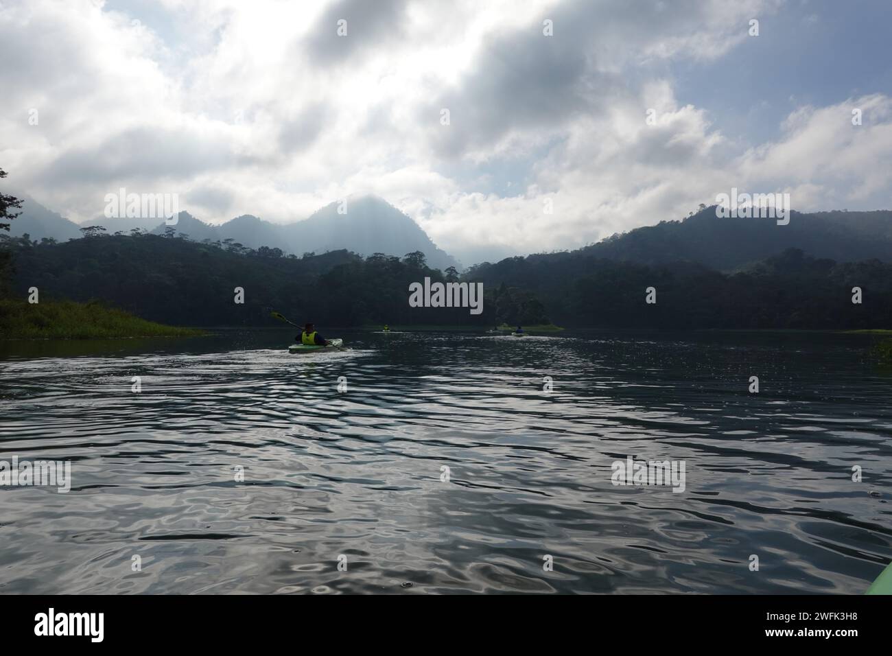 Laguna Yure, Reservoir in der Nähe der Panacam Lodge, Cerro Azul Nationalpark, Honduras, Zentralamerika Stockfoto