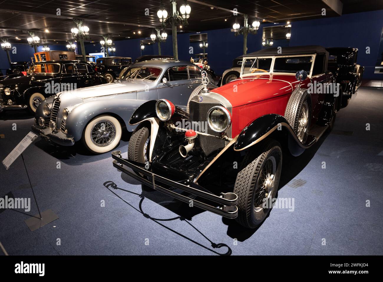 Sammlung von Oldtimern im Musée National de l'Automobile, Collection Schlumpf ist ein Automobilmuseum in Mulhouse, Frankreich. Stockfoto