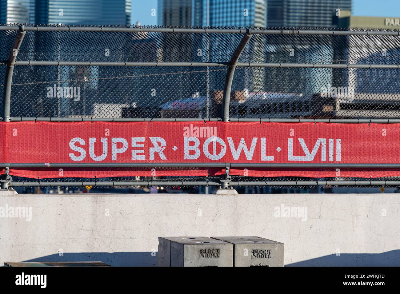 Las Vegas, NV, USA. Januar 31, 2024. Blick auf das Allegiant Stadium, bevor der NFL Super Bowl LVIII am 31. Januar 2024 in Las Vegas, Nevada, ausgetragen wurde. Quelle: Dee Cee Carter/Media Punch/Alamy Live News Stockfoto