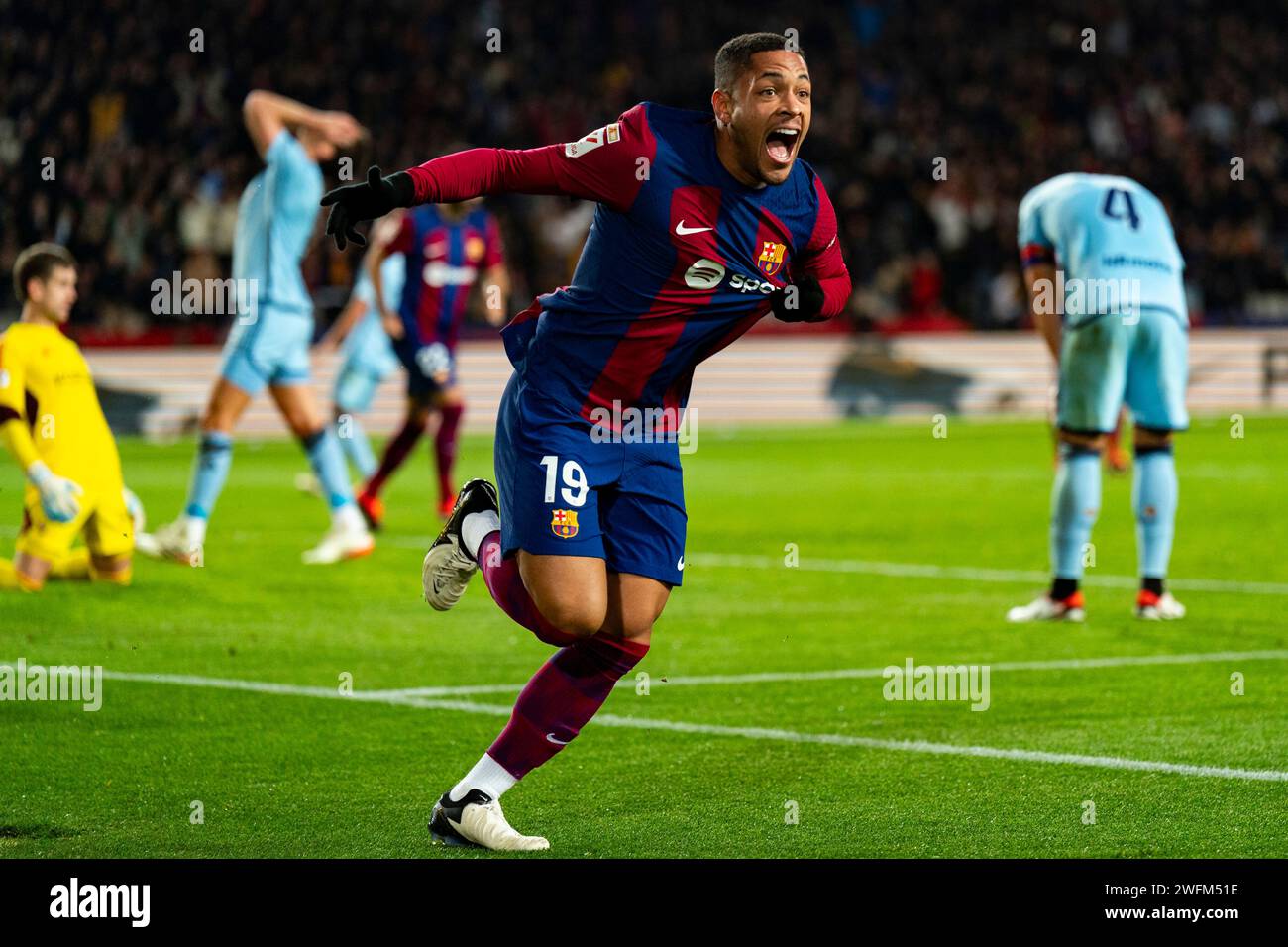 Barcelona, Spanien. Januar 31, 2024. Vitor Roque (FC Barcelona) feiert, nachdem er am 31. Januar 2024 im Lluis Companys Stadion in Barcelona, Spanien, beim Fußballspiel La Liga zwischen dem FC Barcelona und CA Osasuna einen Treffer erzielt hat. Foto: Siu Wu. Quelle: dpa/Alamy Live News Stockfoto