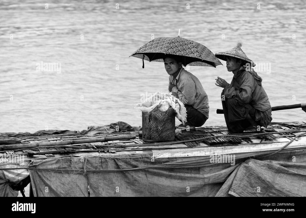 Heftige Monsunregen entlang des Kaladan-Flusses im Bundesstaat Rakhine in West-Myanmar. Stockfoto