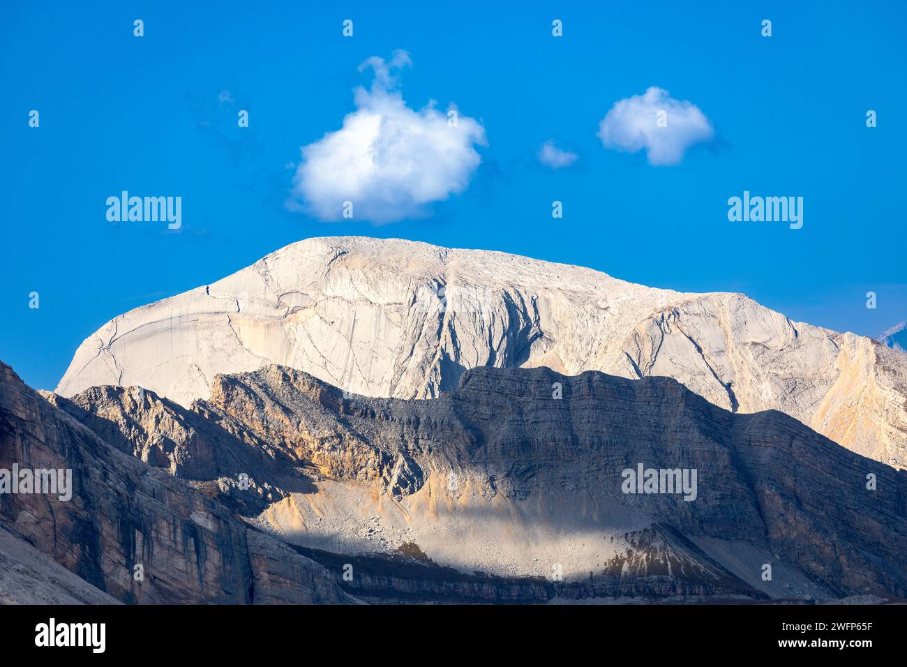 Blick vom Gipfel des Lagazuoi-Berges zur Fanesgruppe, dolomiten, Italien Stockfoto