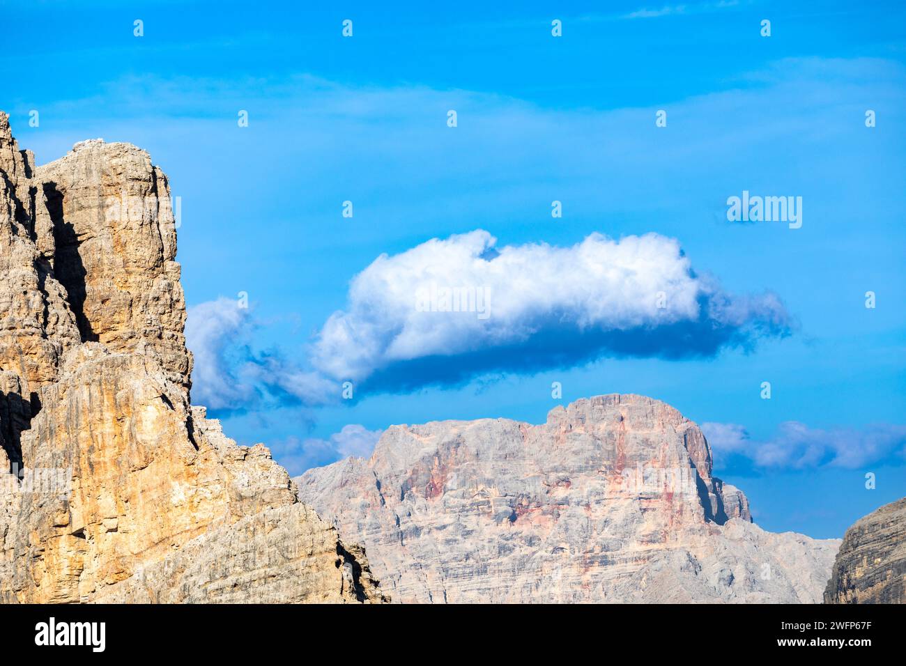 Blick vom Gipfel des Lagazuoi-Berges zur Fanesgruppe, dolomiten, Italien Stockfoto