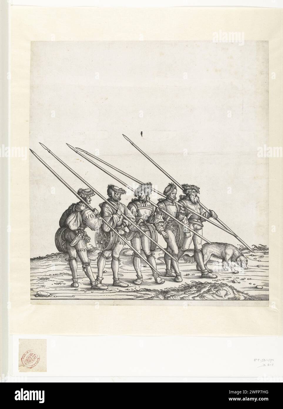 Fünf Jäger und Hunde auf der Jagd nach Steinhörnern und Gemzen, Hans Burgkmair (I), 1483–1526 drucken fünf Jäger laufen hintereinander, sie tragen verschiedene Gegenstände, die sie bei der Jagd nach Steinhörnern und Gemzen verwenden. Die Lanzen sind an scharfen Punkten, Dolchen, Eisspuren, Hafersäcken und Schneeschuhen zu erkennen. Die Jäger sind Teil der Triumphtour von Kaiser Maximilian I. Ein Hund läuft neben ihnen. Papierjäger. Symbolische Triumphe einzelner Personen Stockfoto