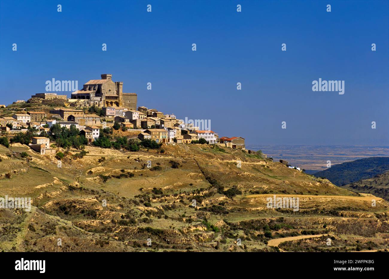 Stadt Ujue in der Sierra de San Pedro, Navarra, Spanien Stockfoto