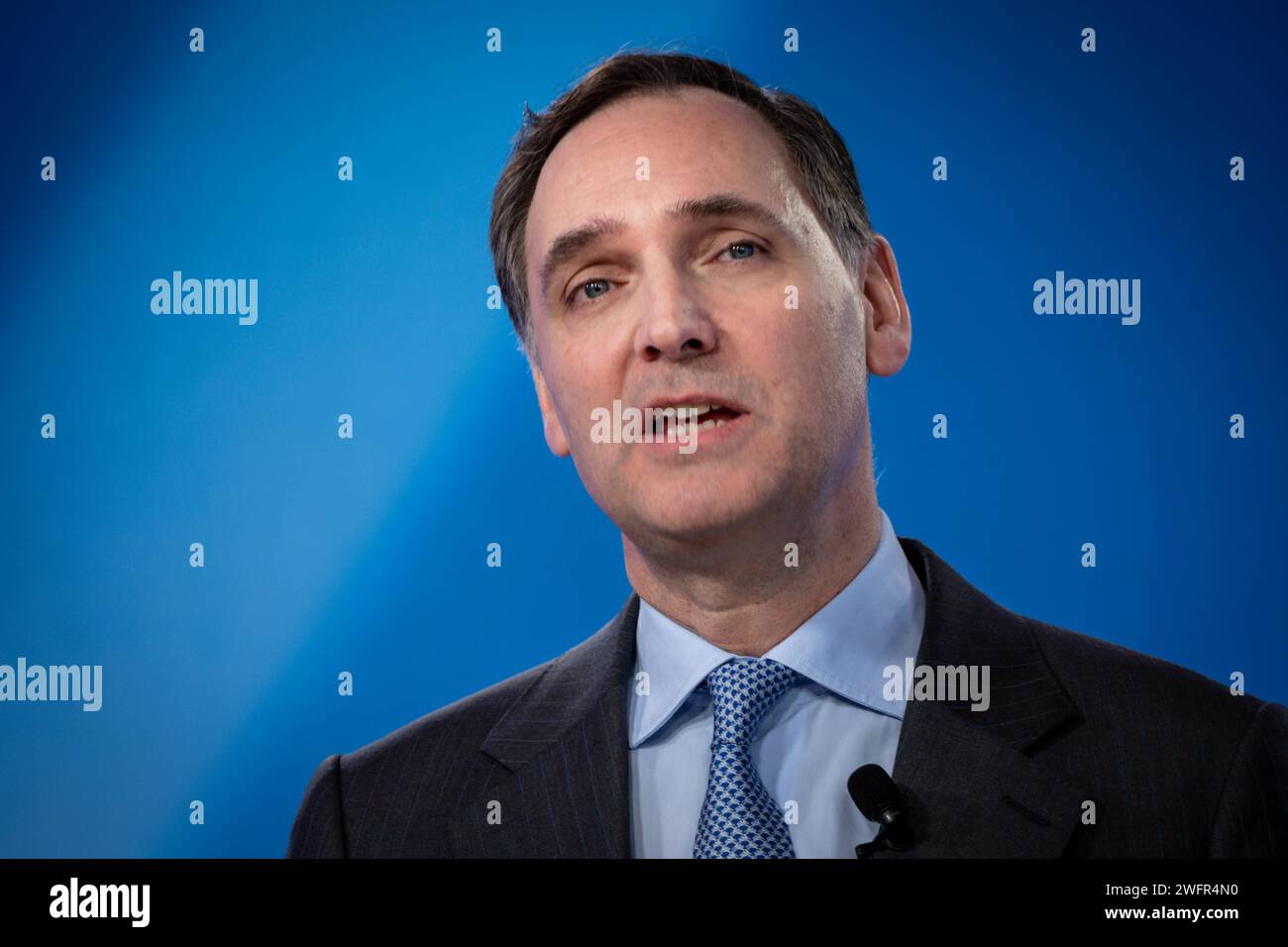 Deutsche Bank Jahresmedienkonferenz 2024 James von Moltke Strellvertretender Vorstandsvorsitzender und Finanzvorstand Deutsche Bank AG im Portrait bei der Jahresmedienkonferenz 2024 der Deutschen Bank in Frankfurt, Frankfurt, Frankfurt, 01.02.2024 Frankfurt Hessen Deutschland *** Deutsche Bank Annual Media Conference 2024 James von Moltke Strell Stellvertretender Vorstandsvorsitzender und Chief Financial Officer der Deutschen Bank AG im Portrait auf der Annual Media Conference 2024 der Deutschen Bank in Frankfurt, Frankfurt, 01 02 2024 Frankfurt Hessen Deutschland Stockfoto