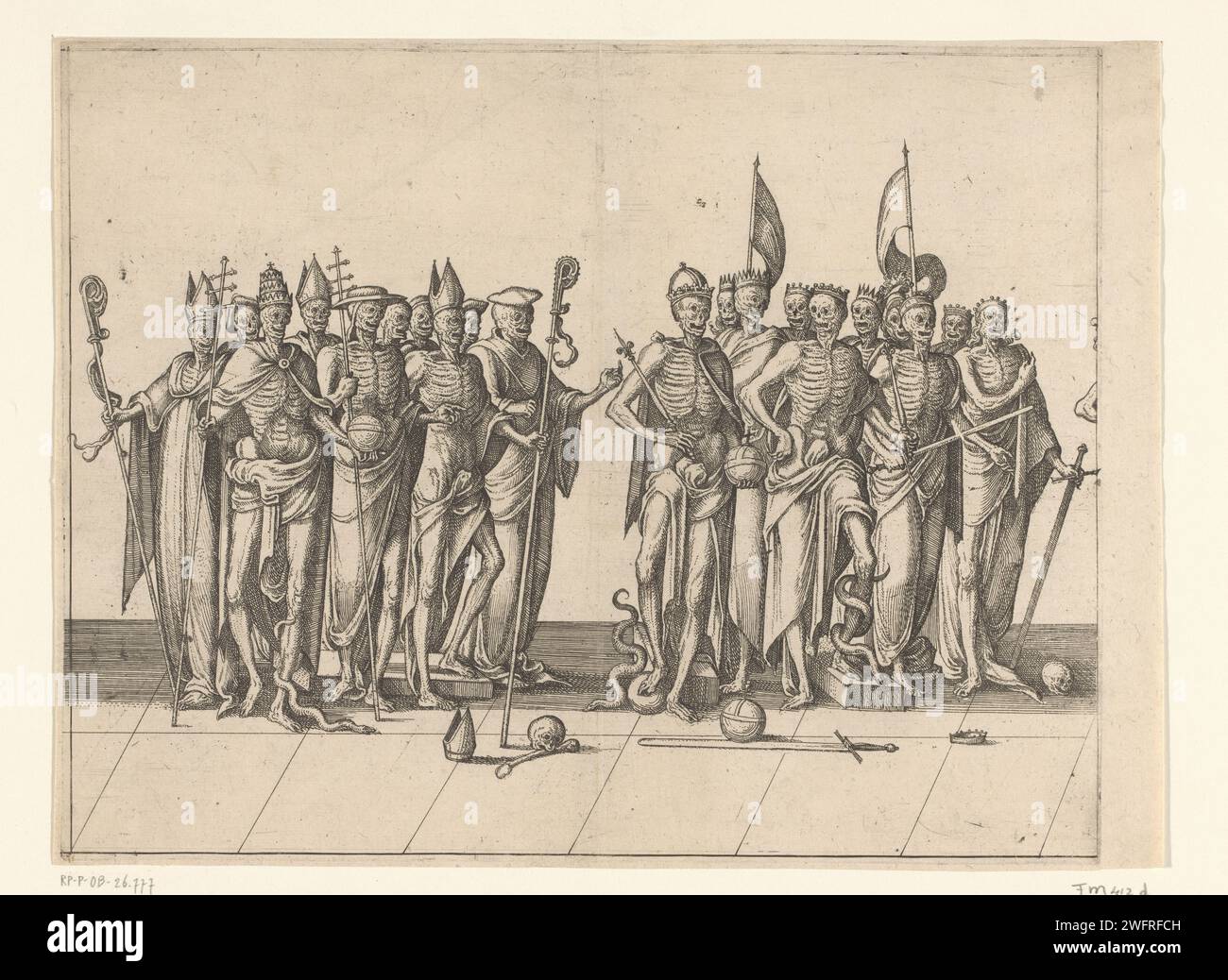 Tote Prozession, Pieter van der Borcht (I), 1558 - 1619 Druck Tanz der Toten: Linke Platte. Von links nach rechts sind Gruppen von Mumien, die den Klerus und die Könige repräsentieren. Die Symbole ihres Stands stehen auf dem Boden für die Gruppen. Im Vordergrund sind Symbole der Vergänglichkeit wie Schädel und Schlangen verstreut. Printmacher: Southern Netherlandspublisher: Der Haager Papierätztanz des Todes; Tod zusammen mit einem oder mehreren Menschen. Cortege, Trauerprozession. Totenkopf, Schädel (Symbol des Todes). Andere Unterteilungen in Klassen ( Gesellschaft). mama Brüssel Stockfoto