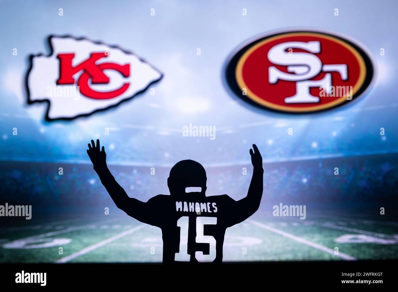 LAS VEGAS, NEVADA, USA, 29. JANUAR 2024: Patrick Mahomes Silhouette Super Bowl LVIII, The 58th Super Bowl, Kansas City Chiefs vs. San Francisco 4 Stockfoto