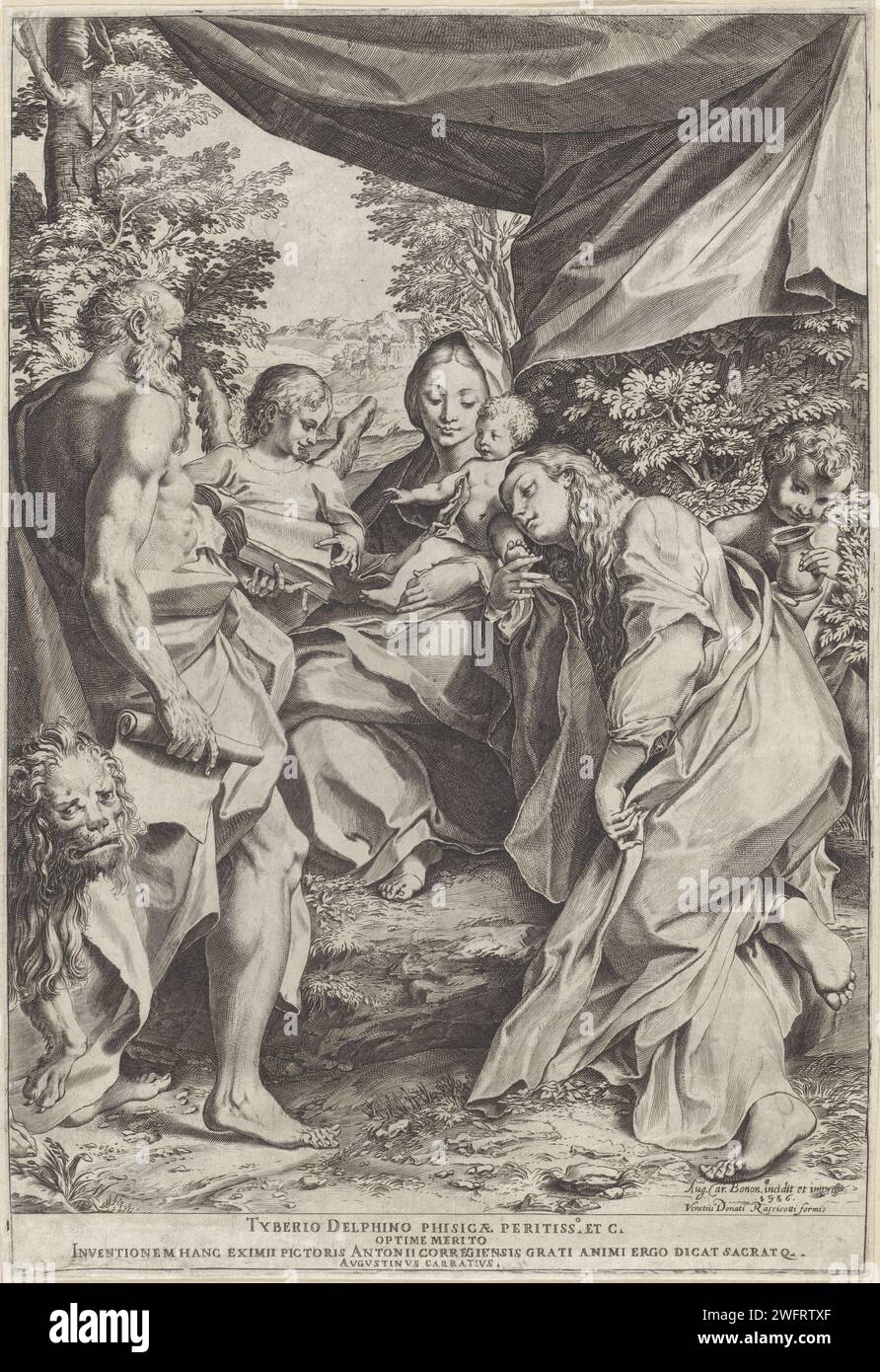 Maria traf Kind in Heilige HariOmus in Maria Magdalena, Agostino Carracci, nach Cornelis Cort, nach Correggio, 1586 Druck das Christkind ist auf Marias Schoß. Ein Engel zeigt ihm ein Buch. Im Vordergrund links befindet sich der heilige Hieronymus mit einem Löwen. Auf der rechten Seite, die Heilige Maria Kneelt Magdalena und streichelt ihre Wange entlang des Beines Christi. Rechts ein kleiner Junge mit einem Salbentopf. Druckerei: Italien Druck von: Italien Malerei von: Italien Verlag: Venedig Papierstich Madonna begleitet von heiligen. Die Bußhure Mary Magdalene; mögliche Attribute: Buch (oder Rolle), Krone Stockfoto