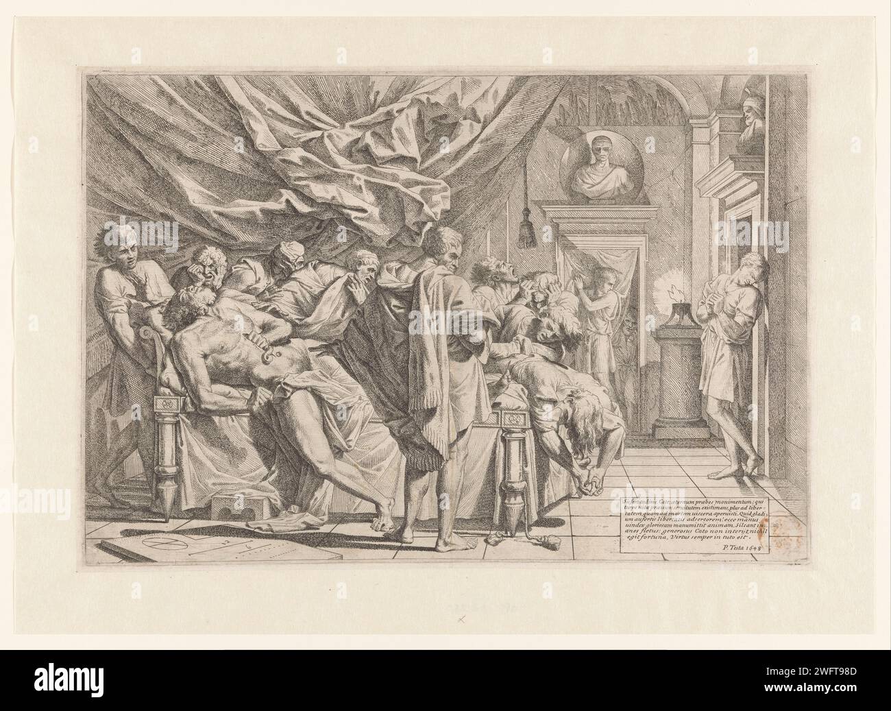 Dood Van Cato, Pietro Testa, 1648 Druck der Staatsmann Cato hat sich in seinem Schlafzimmer durchbohrt. Auf einem Bett liegend, zieht er Eingeweide aus seinem Körper. Eine Gruppe umstehender Uhren. Sieben Zeilen lateinischer Text am unteren Rand. Italien Papier ätzt den Tod von Marcus Porcius Cato dem Jüngeren mit dem Namen Uticensis: Er sticht sich auf seine Couch, nachdem er Platons Phaedo gelesen hat; er kann gesehen werden, wie er seine Eingeweide herausreißt Stockfoto