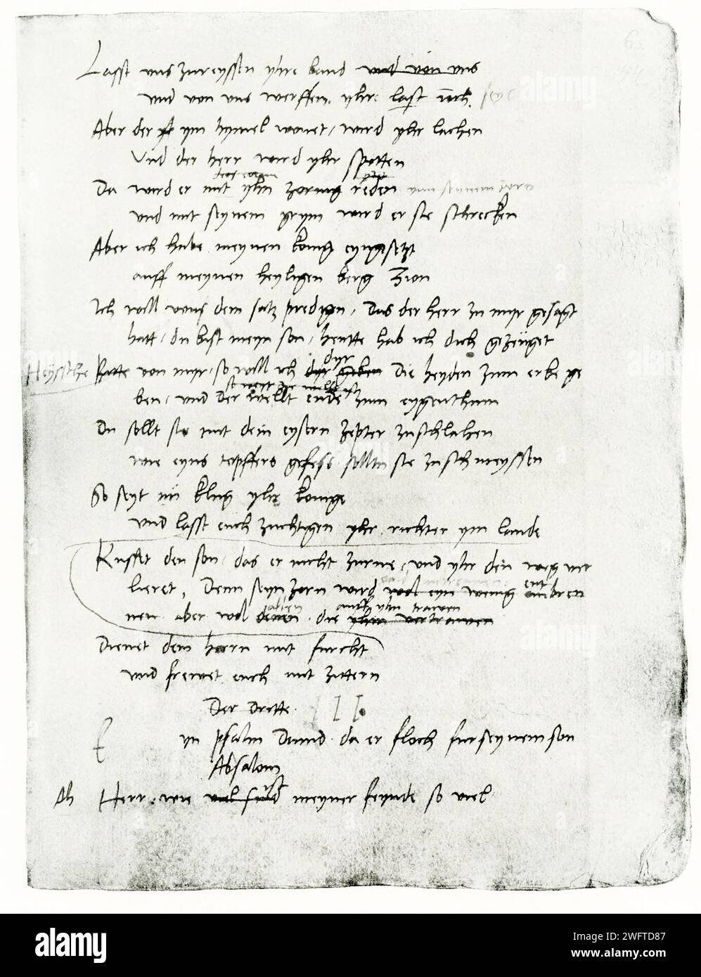 Hier ist eine Seite von Martin Luthers Übersetzung des Alten Testaments (Psalter) in Luthers eigener Handschrift zu sehen, mit sichtbaren Korrekturen. Das Original befindet sich in der Königlichen Bibliothek in Berlin. Martin Luther war ein deutscher Priester, Theologe, Autor, Hymnwriter, Professor, und Augustiner-Mönch. Er war die Schlüsselfigur der protestantischen Reformation, und seine theologischen Überzeugungen bilden die Grundlage des Lutheranismus. Luther wurde 1507 zum Priestertum geweiht. Er starb 1546. Stockfoto