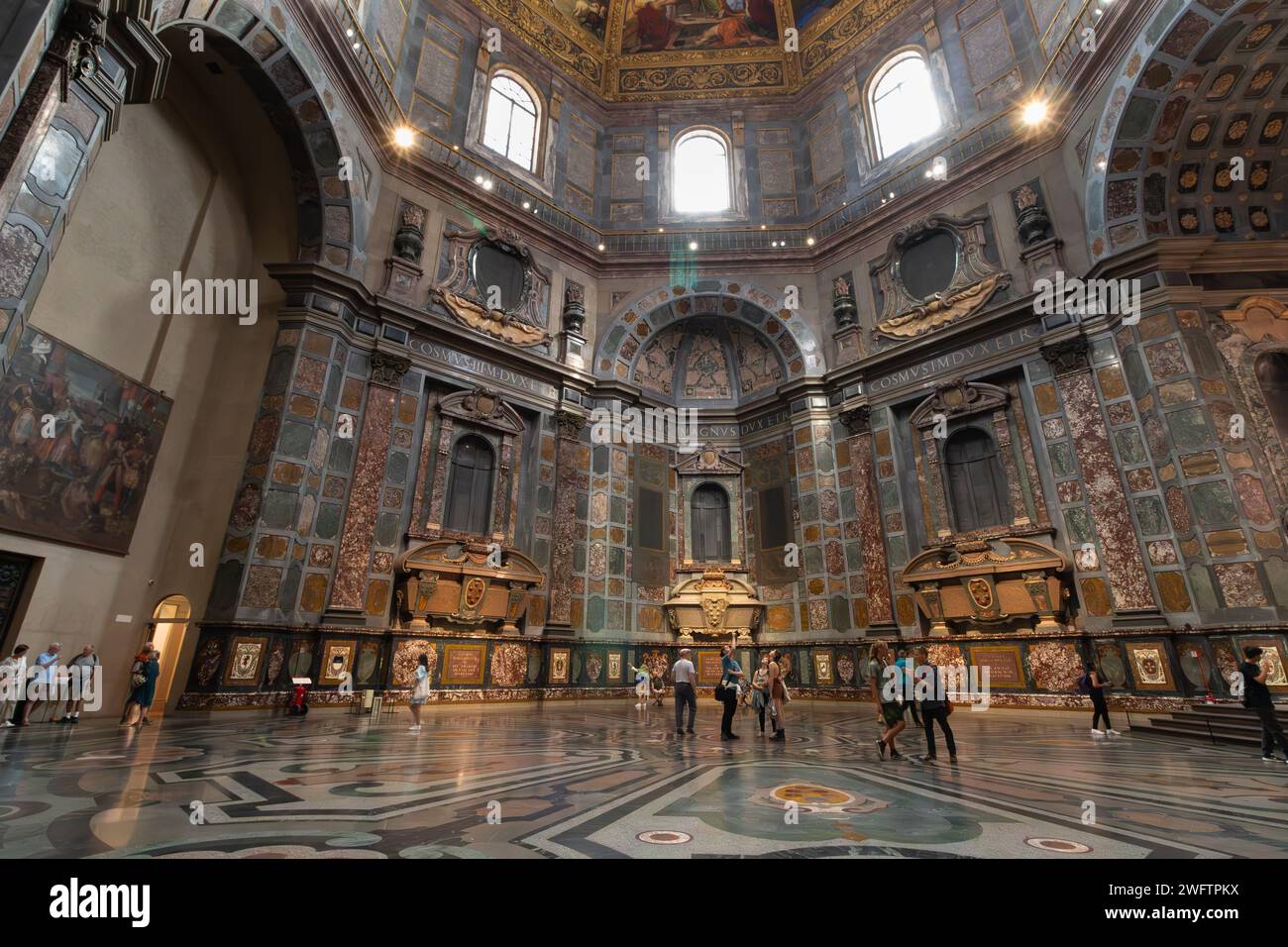 Die Medici-Kapellen im Inneren der Prinzenkapelle sind die letzte Grabstätte für die Familie Medici, Florenz, Italien Stockfoto