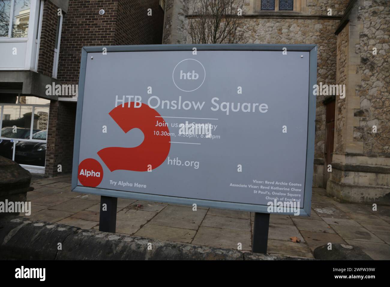 HTB Onslow Square Church (St Paul's Onslow Square Church) Schild ein denkmalgeschütztes Gebäude aus dem Jahr 1860, Architekt James Edmeston South Kensington Londo Stockfoto