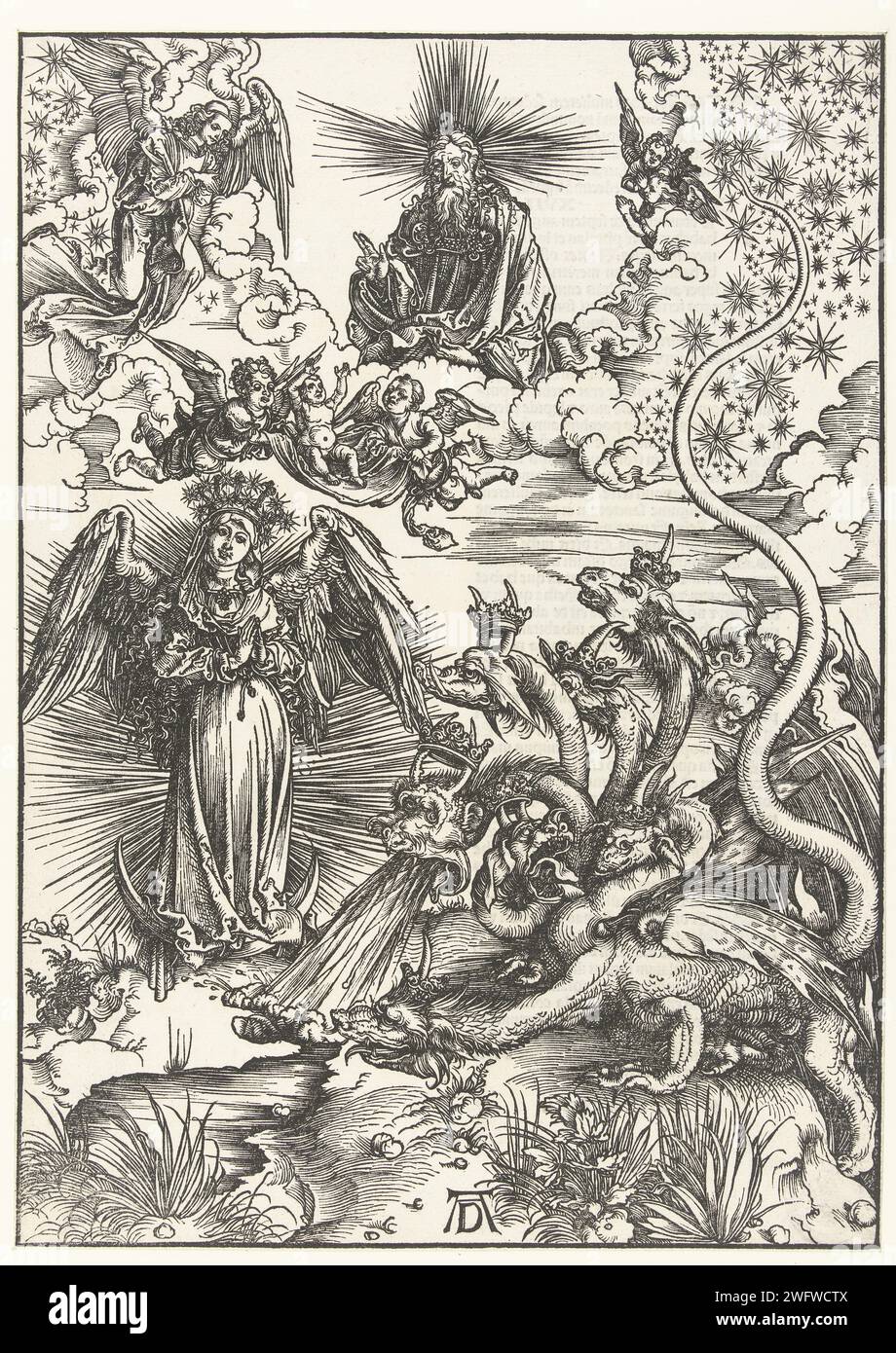 Die apokalyptische Frau und der siebenköpfige Drache Albrecht Dürer, 1511 drucken Eine geflügelte Frau, umgeben von einem Jet-Kranz, auf einer Halbmond stehend und mit einer Sternkrone auf dem Kopf, wird von einem siebenköpfigen Drachen bedroht. Engel bringen ihr Baby sicher zu Gott im Himmel. Eine Spalte lateinischer Bibeltext in gotischer Schrift über Versozijde. Nürnberger Buchdruck eine schwangere Frau, bekleidet mit der Sonne und auf dem Mond stehend, erscheint; sie wird von einem roten Drachen mit langem Schwanz und sieben Köpfen bedroht Stockfoto