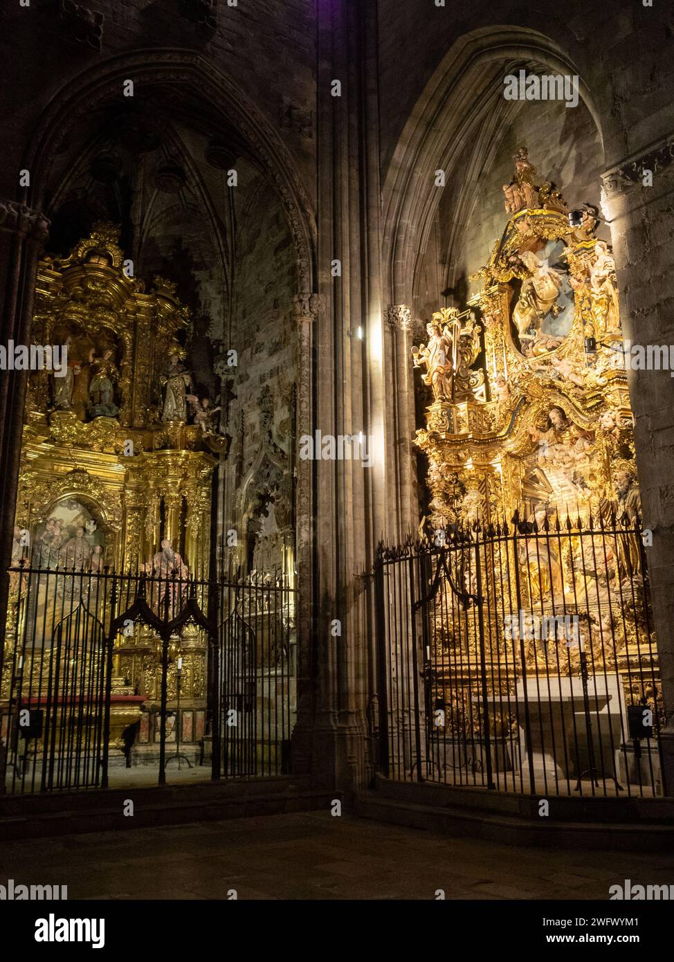 Barocke Altarbilder in der Kathedrale von Girona Stockfoto