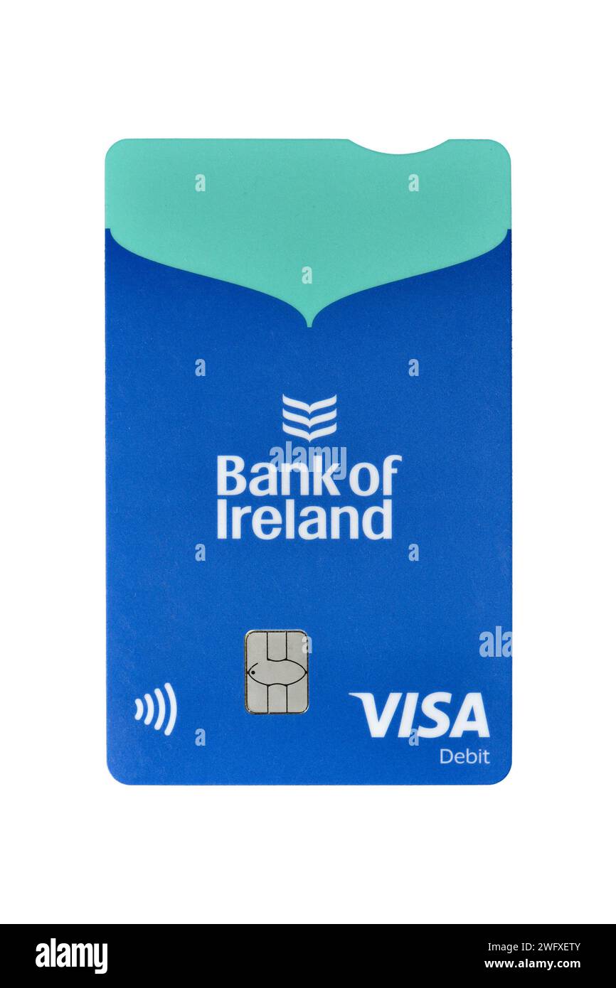 Bank of Ireland neue kontaktlose Visa-Debitkarte 2024 aus biologischem Anbau isoliert auf White, Irland, Europa, EU Stockfoto