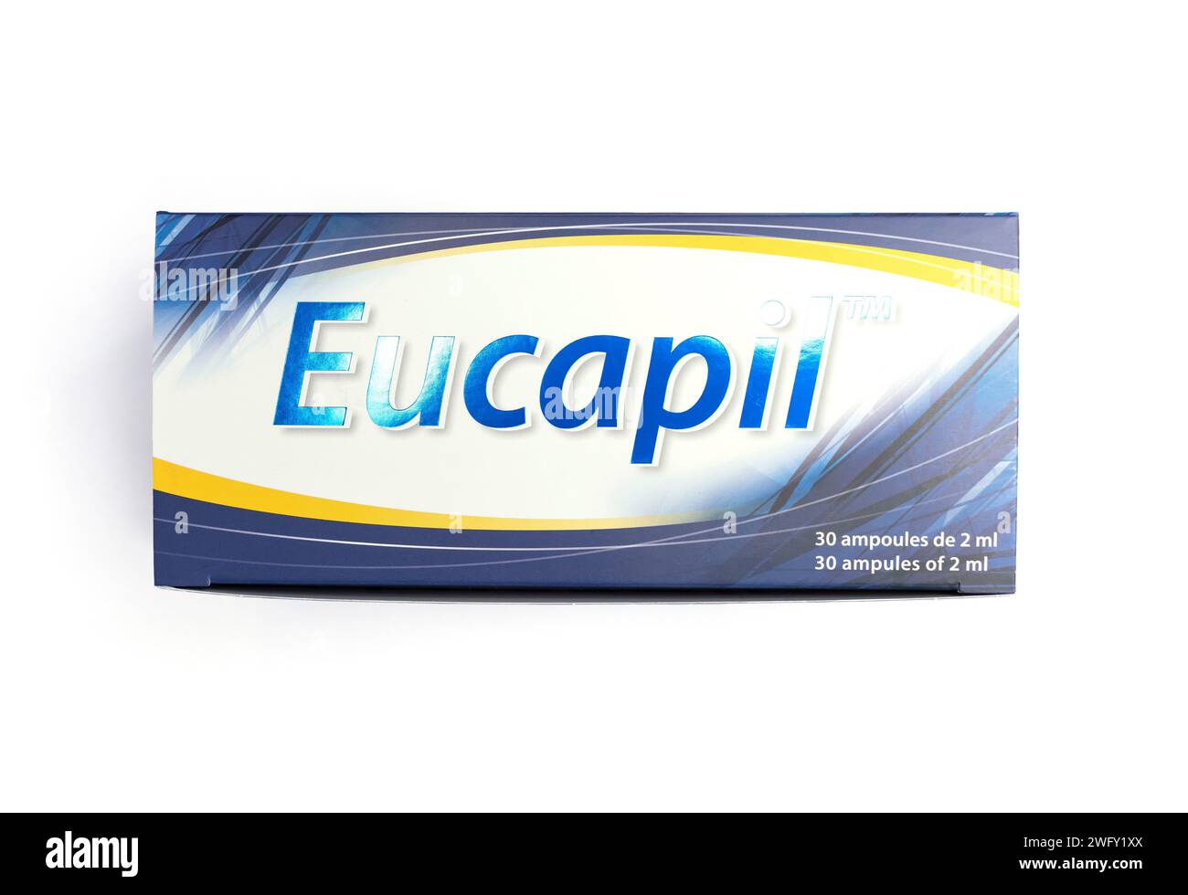 Isolierte Eucapil-Box, Papierverpackung, Fluridil-Lotion, kosmetisches Produkt zur topischen Anwendung bei androgenetischer Alopezie, Haarausfall auf blauem Hintergrund. Schließen Stockfoto