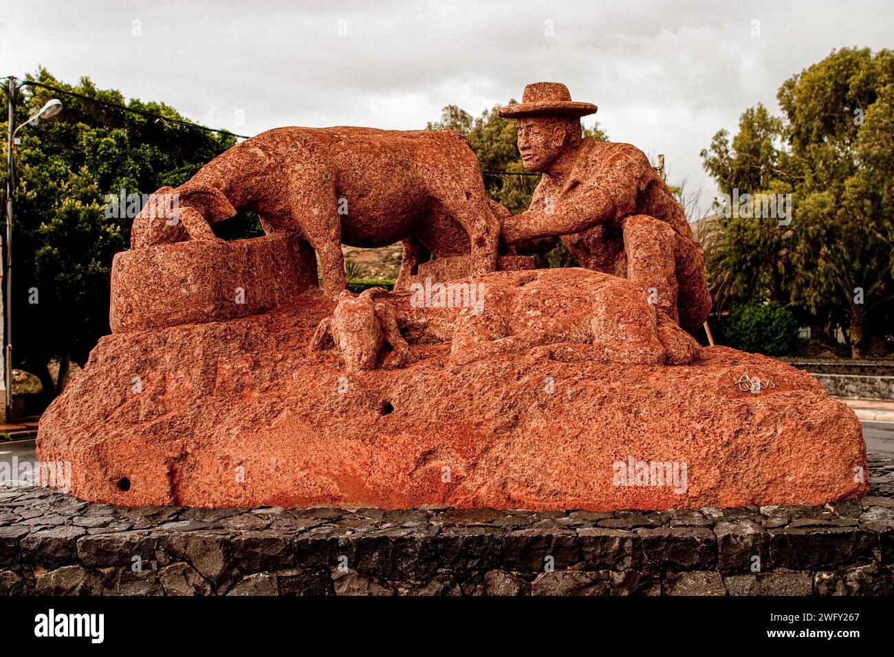 Fuerteventura, Pajara, Statue von Goatherd und Ziegen, Verkehrskreis, Nordseite der Stadt Stockfoto