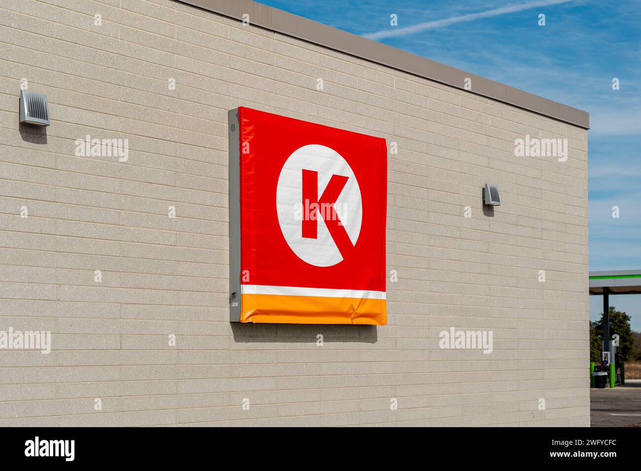 Circle K-Schild und Logo für die Tankstelle, Convenience Store-Kombination in Montgomery Alabama, USA. Stockfoto