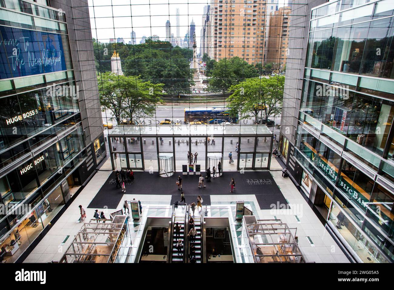 New York City: Die Geschäfte am Columbus Circle in Manhattan Stockfoto