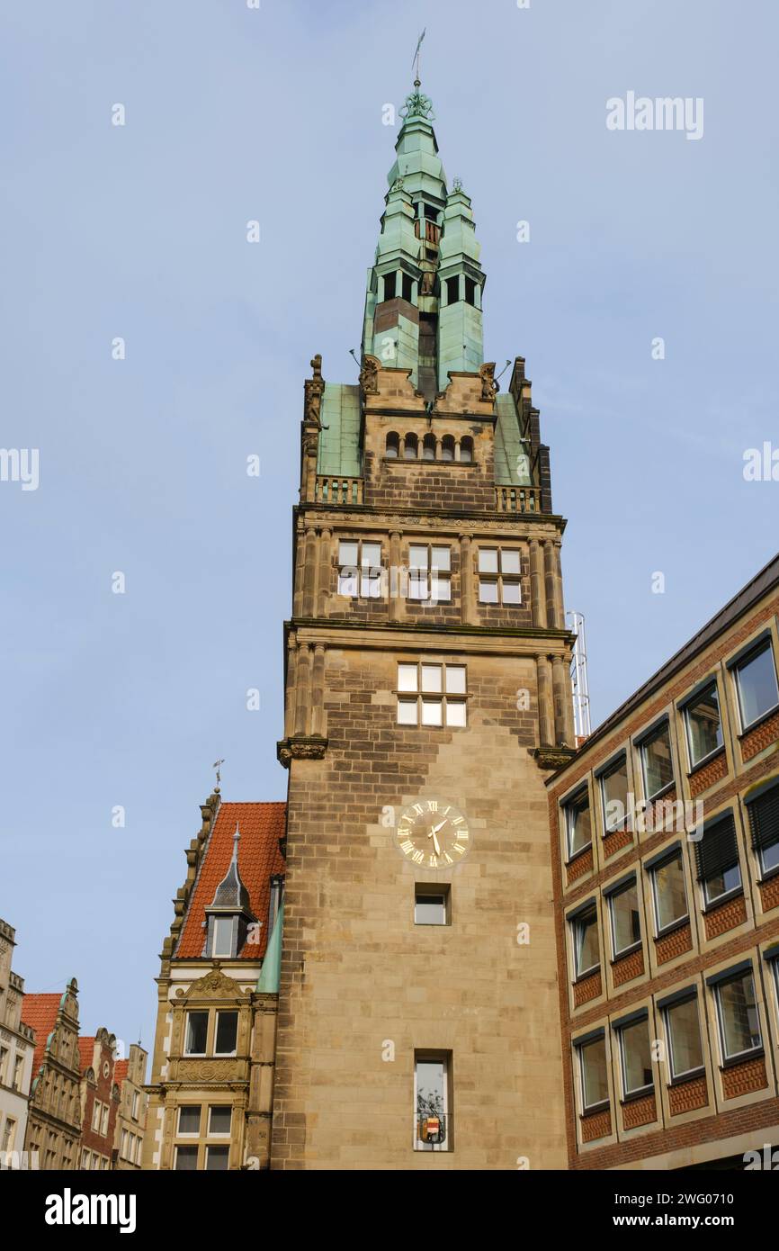 Historischer Stadthausturm am Hauptmarkt Münster Stockfoto