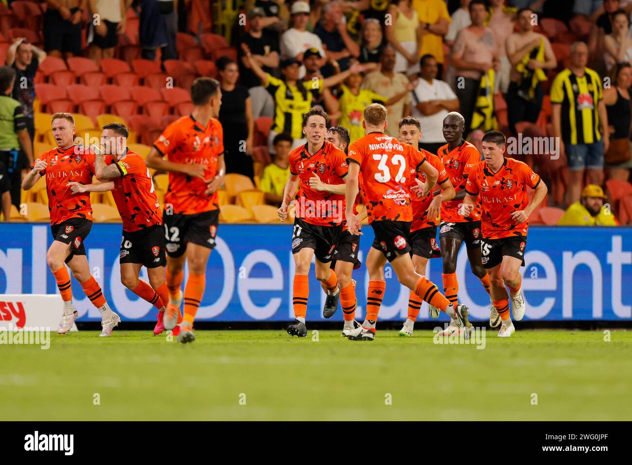 Brisbane, Australien. Februar 2024. Corey Brown (3 Brisbane) erzielte im Suncorp Stadium das Ausgleichstor für Brisbane beim Spiel der Isuzu Ute A League zwischen Brisbane Roar und Wellington Phoenix FC. Quelle: Matthew Starling / Alamy Live News Stockfoto