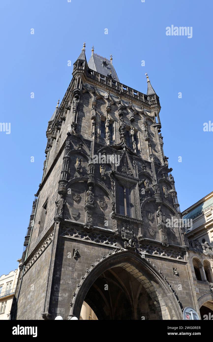 Das Pulvertor in Prag Stockfoto