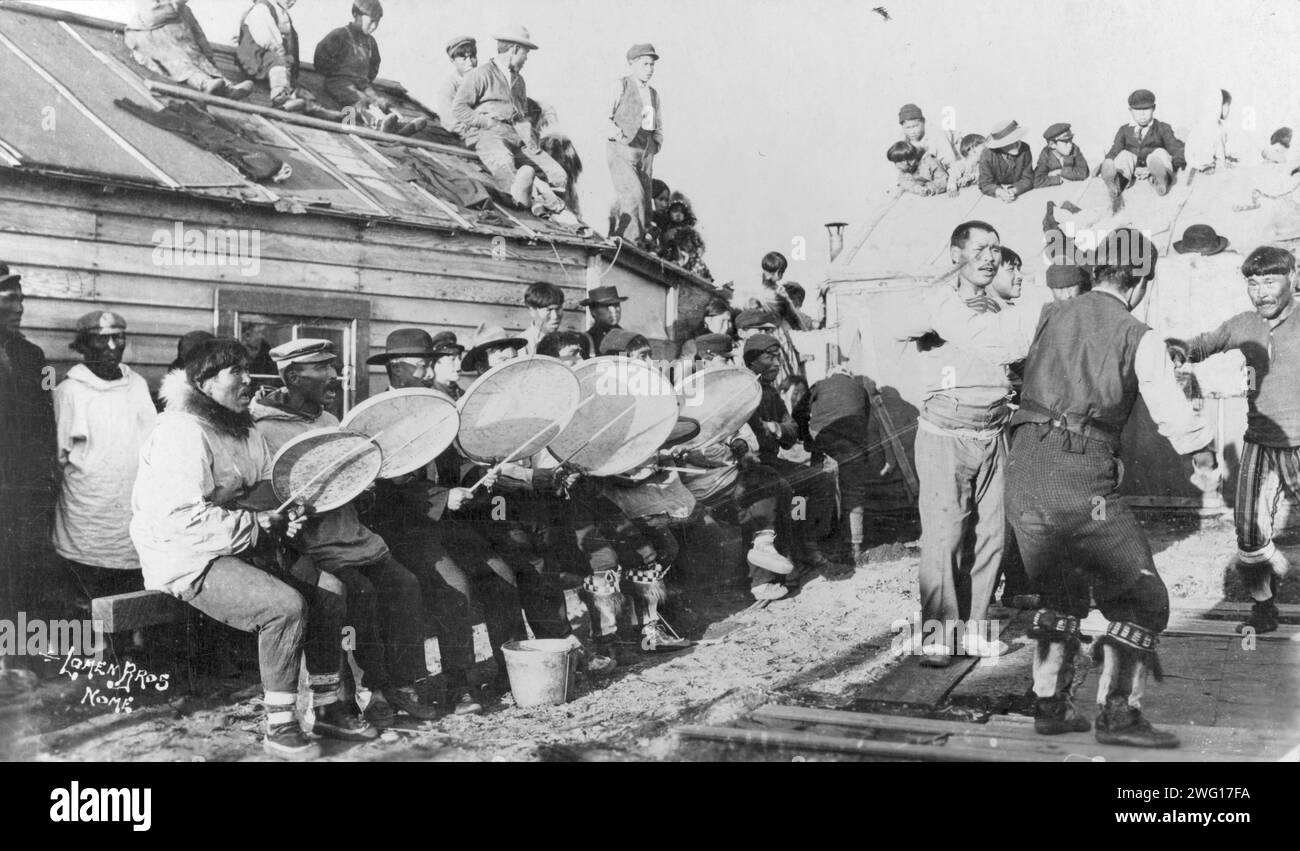 Zeremonieller Tanz zwischen 1900 und 1930. Stockfoto