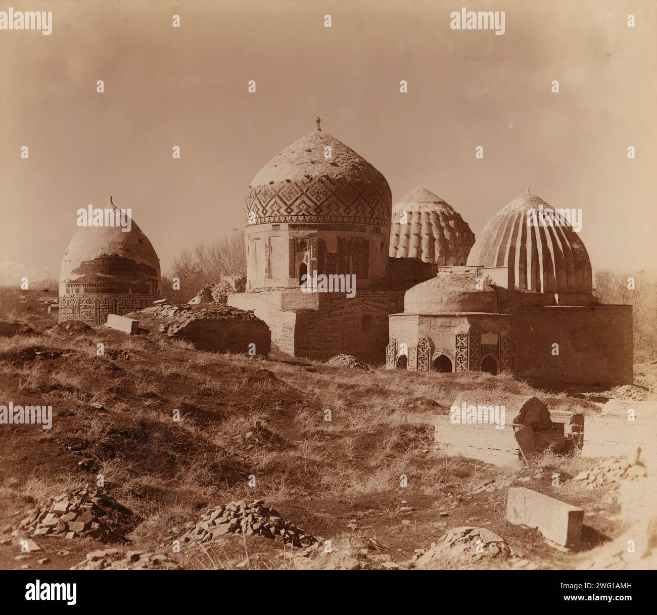 Shakh-i Zindeh Moschee; Blick aus dem Nordosten, Samarkand, zwischen 1905 und 1915. Im Album: Ansichten in Zentralasien, Russisches Reich. Stockfoto