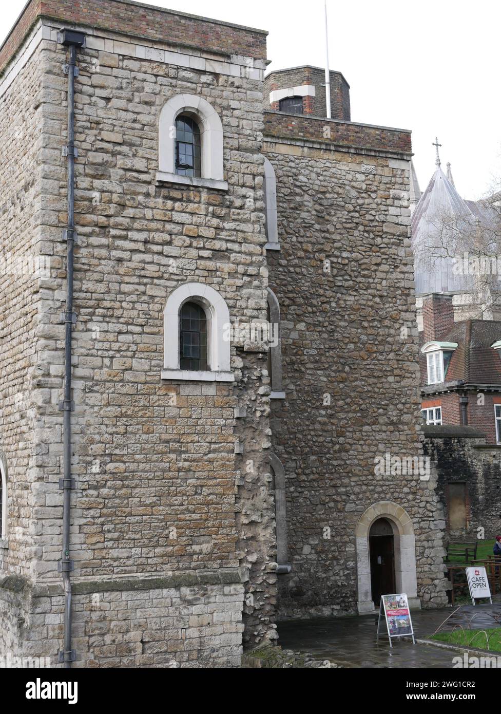 Juwel Tower, der Turm wurde von König Eduard III. Zwischen 1365 und 1366 erbaut und diente als Lagerraum für die Gold- und Silbersammlung des Königs. Stockfoto