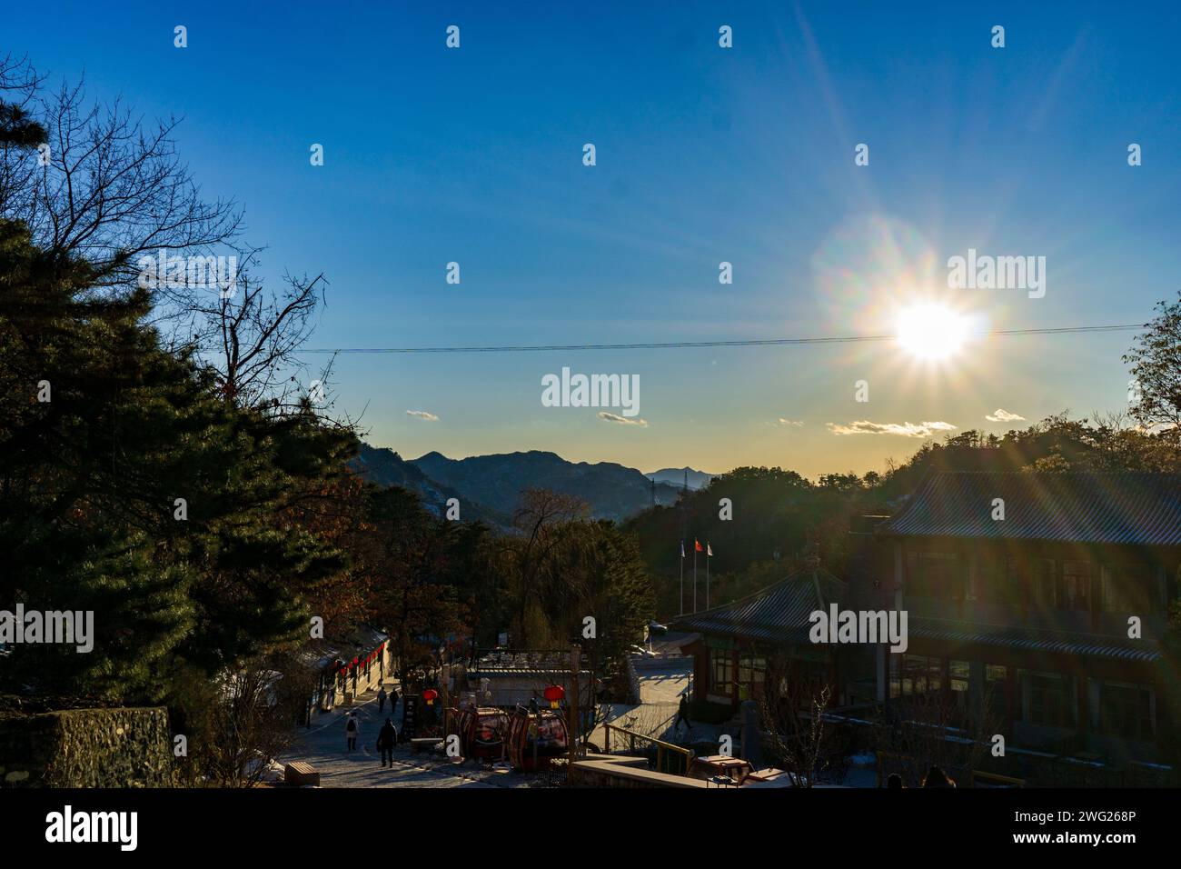 Chinesisches Bergdorf Sonnenuntergang im Winter Stockfoto