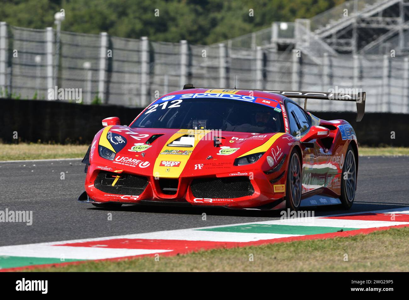Scarperia, 29. September 2023: Porsche 992 GT3 Cup des Teams Autorlando Sport fahren von Ghezzi Giuseppe und Zanardini Mirko in Aktion während des Trainings von I Stockfoto