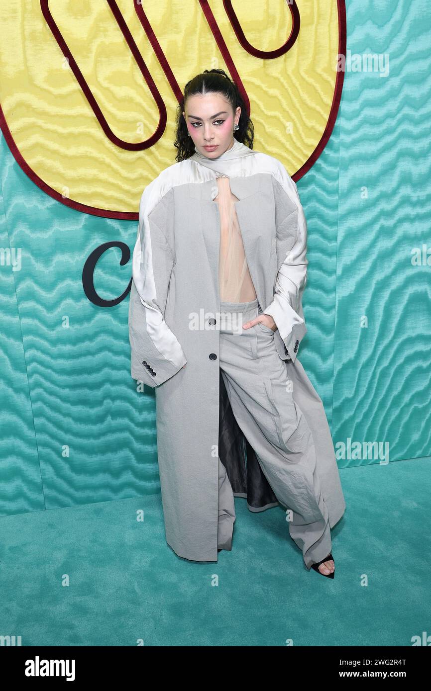 Los Angeles, USA. Februar 2024. Charli XCX nimmt 2024 an der Warner Music Group Pre-GRAMMY Party bei Citizen News Hollywood am 1. Februar 2024 in Los Angeles Teil. Foto: Crash/imageSPACE Credit: Imagespace/Alamy Live News Stockfoto