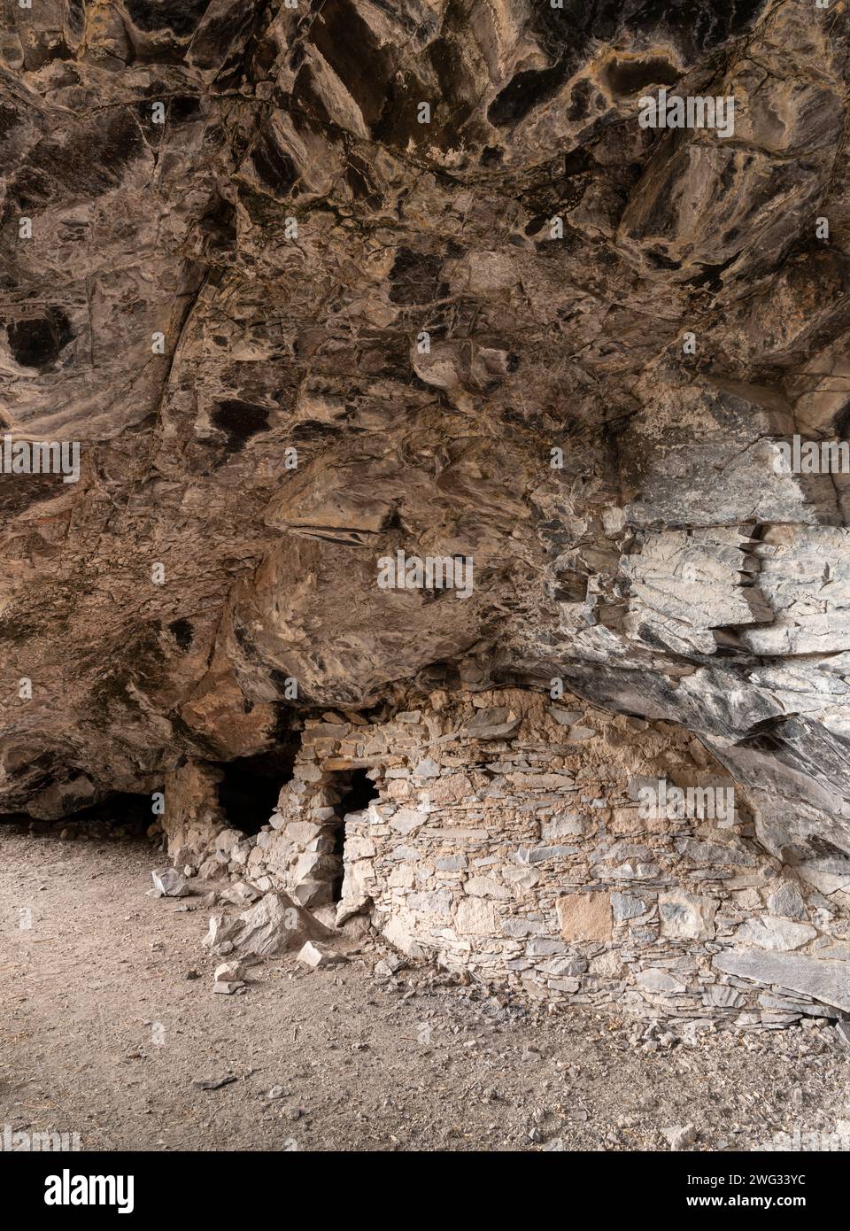 Eine Mogollon-Klippe in der Nähe des Gila Cliff Dwellings National Monument in New Mexico. Stockfoto