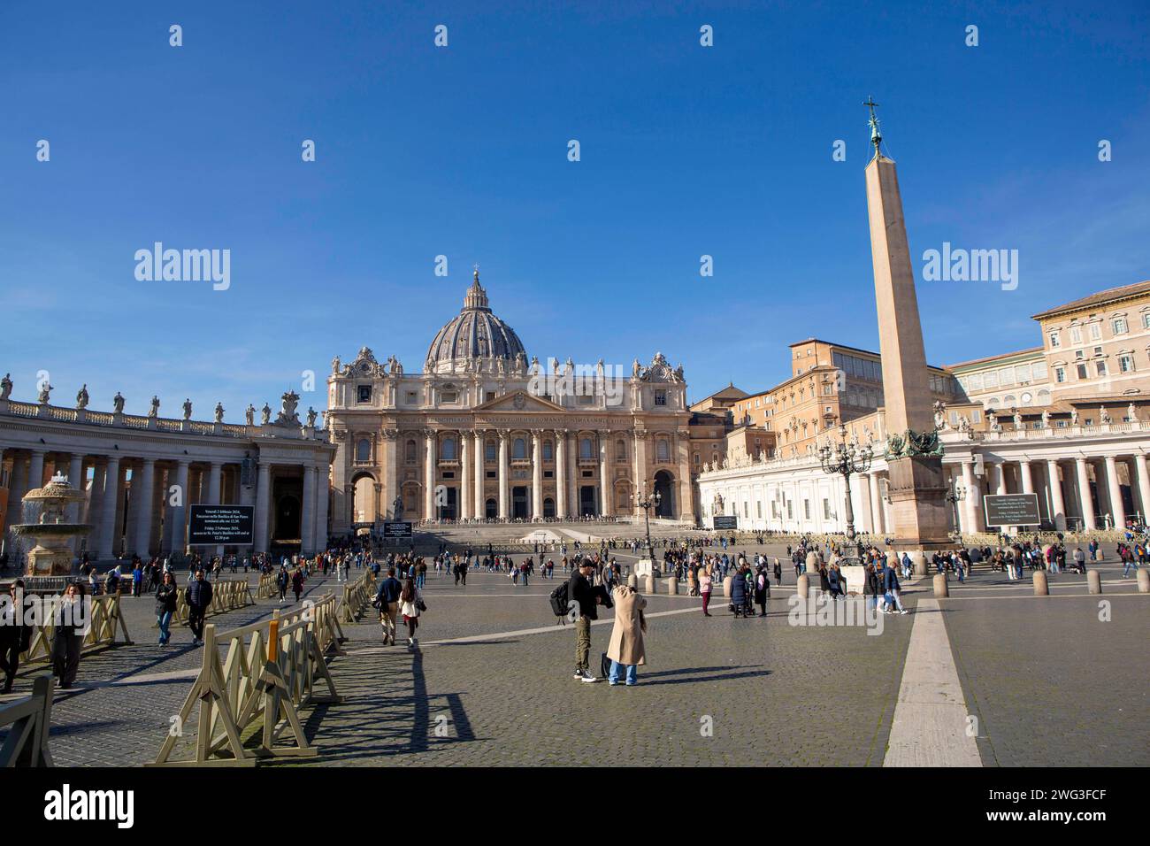 Die Basilika Sankt Peter im Vatikan San Pietro im Vaticano ist die Memorialkirche des Apostels Simon Petrus. Petersdom *** die Basilika St. Peter im Vatikan San Pietro im Vatikan ist die Gedenkkirche des Apostels Simon Peter St. Basilika Peters Stockfoto