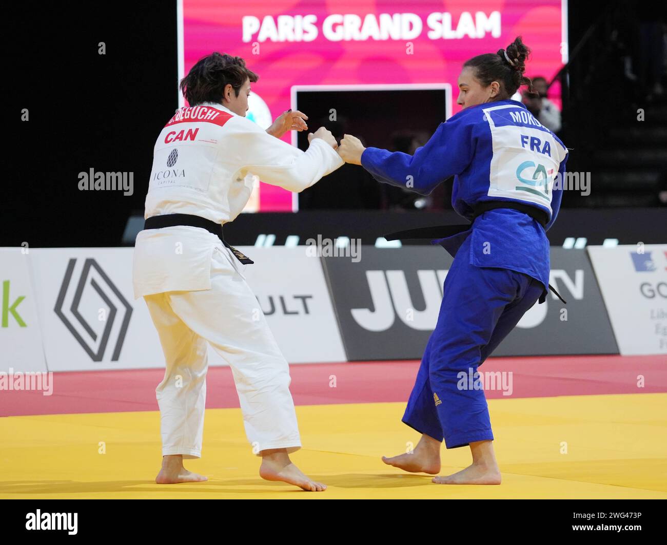 Faiza Mokdar aus Frankreich gegen Christa Deguchi aus Kanada, Finale der Frauen -57 kg während des Paris Grand Slam 2024, IJF Judo am 2. Februar 2024 in der Accor Arena in Paris, Frankreich Stockfoto