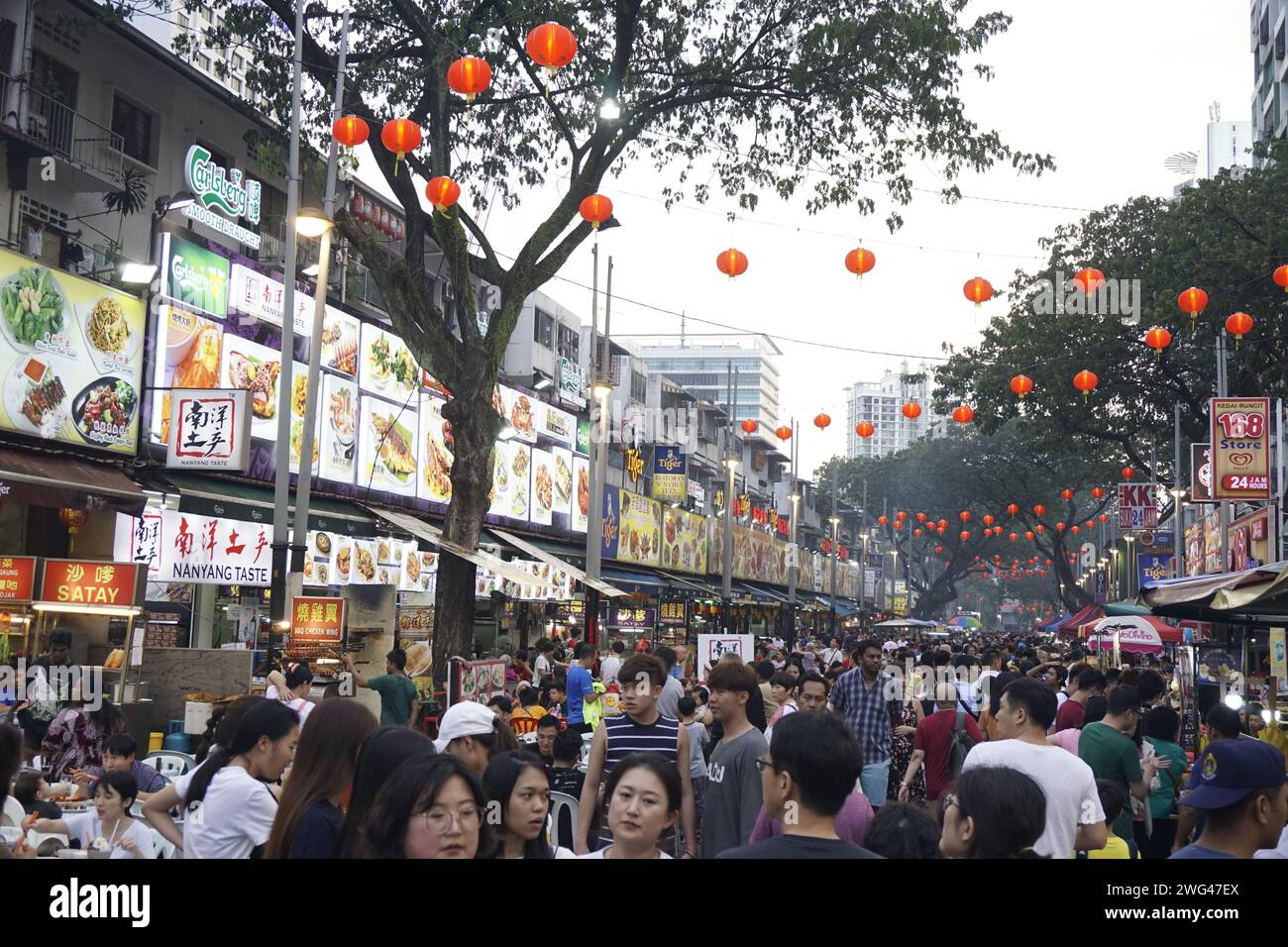 Restaurants in der berühmten Food Street Jalan Alor in Bukit Bintang, Malaysia Stockfoto