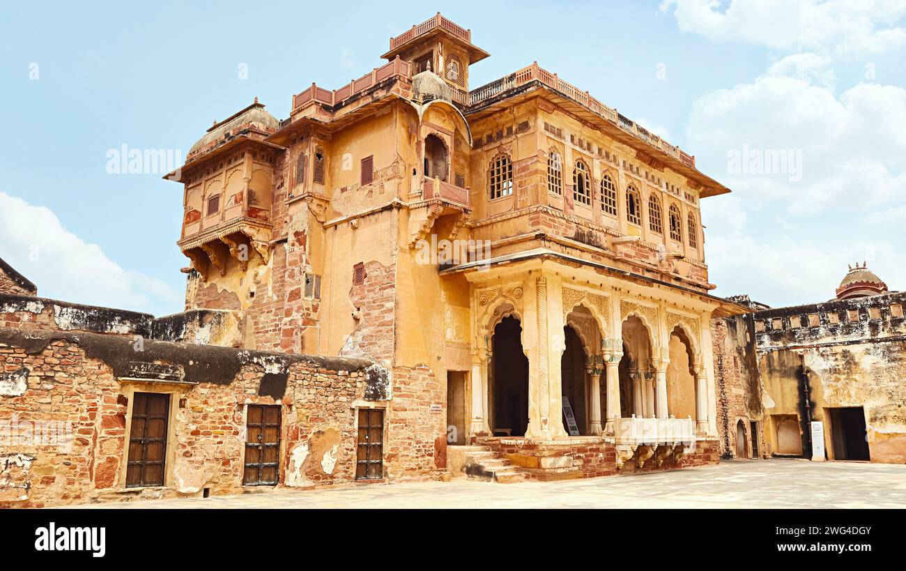 Blick auf Bakat Singh Mahal im Fort Palace, Nagaur, Rajasthan, Indien. Stockfoto