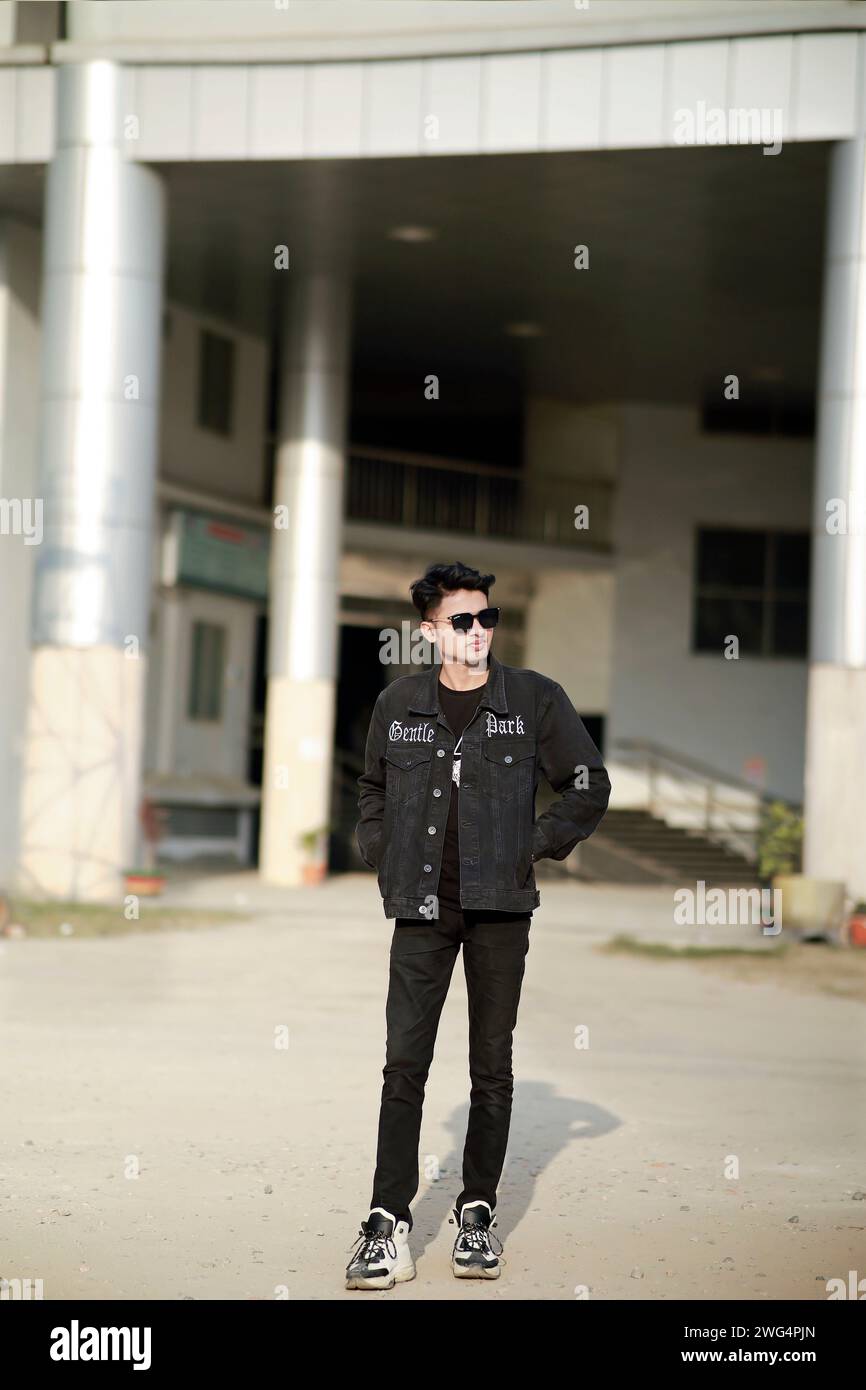 5999+ Bester stylischer und Attitüde Boy | New Whatsapp DP | Instagram & FB Profilbild | Free 2024 Cute Boy Premium High Res Stockfotos auf Alamy herunterladen Stockfoto