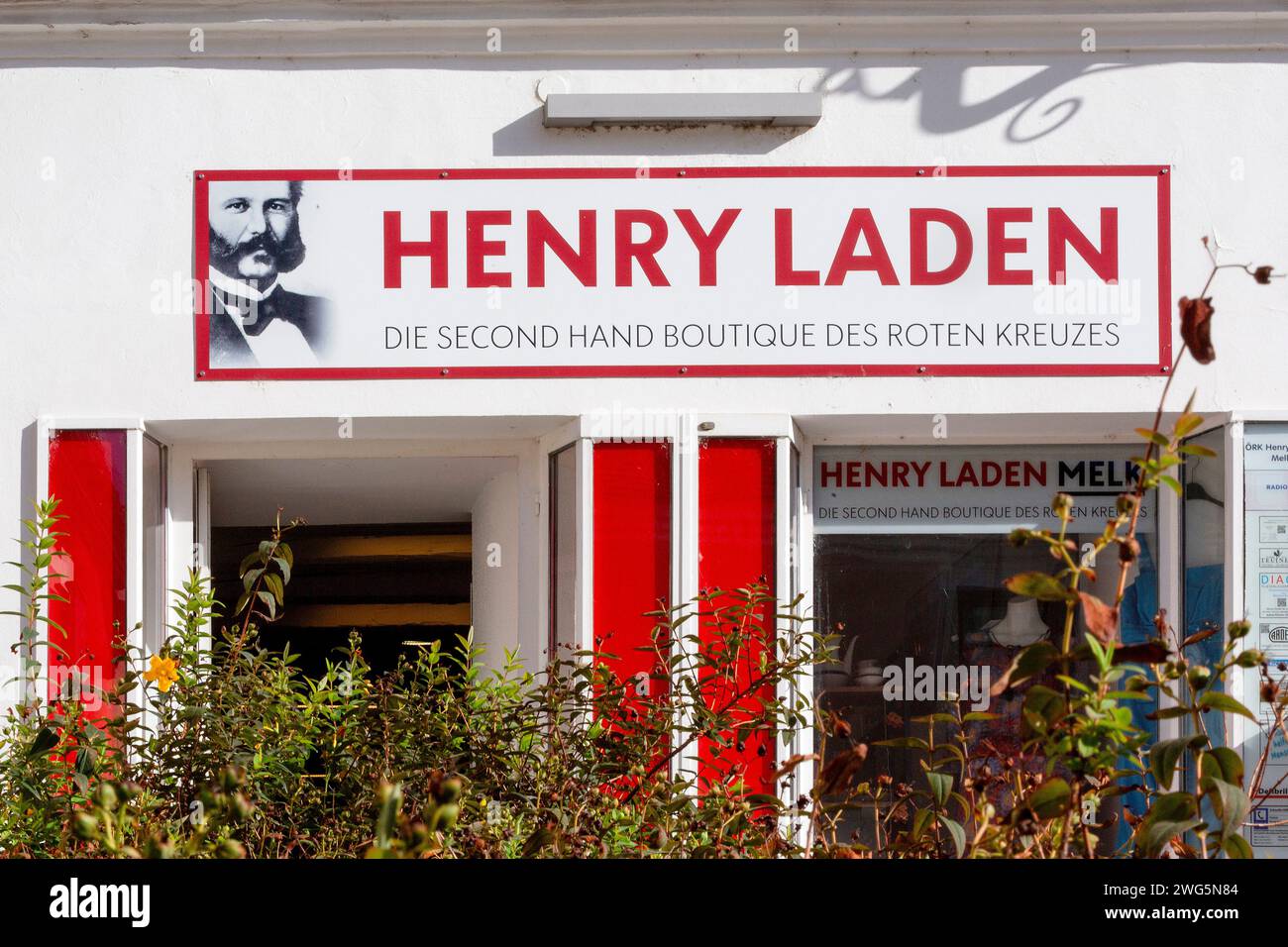 Henry Laden, Second Hand Boutique Des Roten Kreuzes In Melk, Österreich Stockfoto